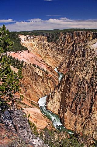 090 yellowstone canyon.JPG